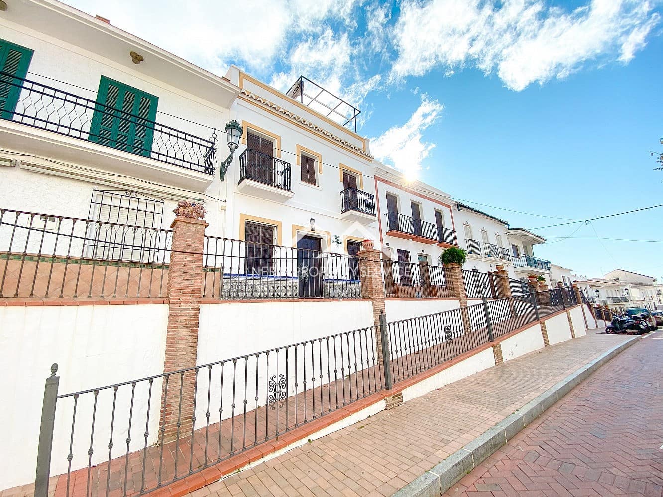 3 soveværelse Villa til salg i Maro med swimmingpool - € 570.000 (Ref: 8780515)