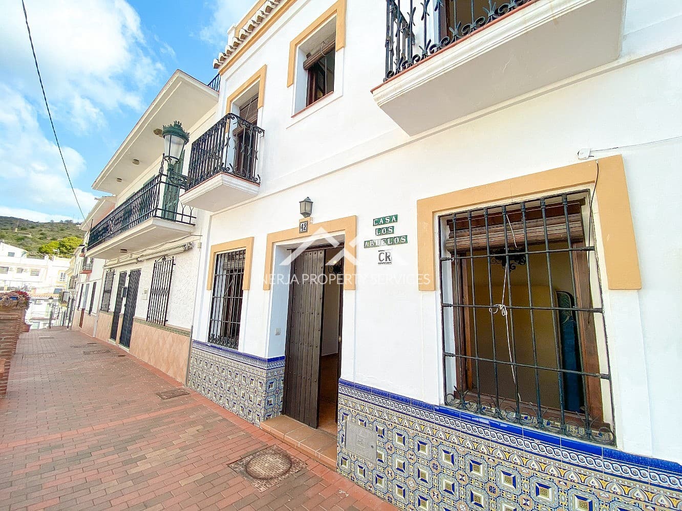 3 soveværelse Villa til salg i Maro med swimmingpool - € 570.000 (Ref: 8780515)