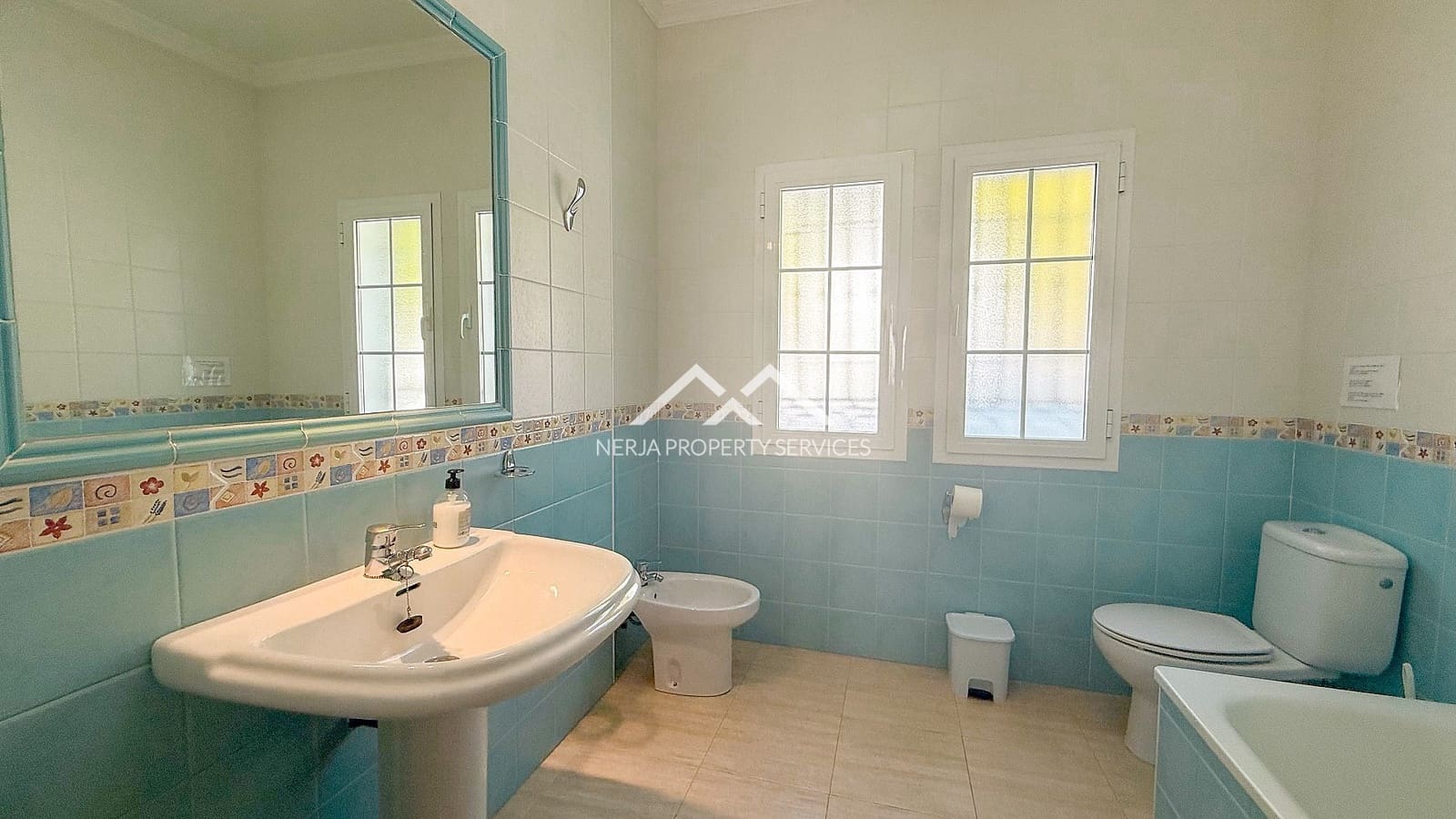 5 soveværelse Villa til salg i Frigiliana med swimmingpool - € 1.299.000 (Ref: 8796392)