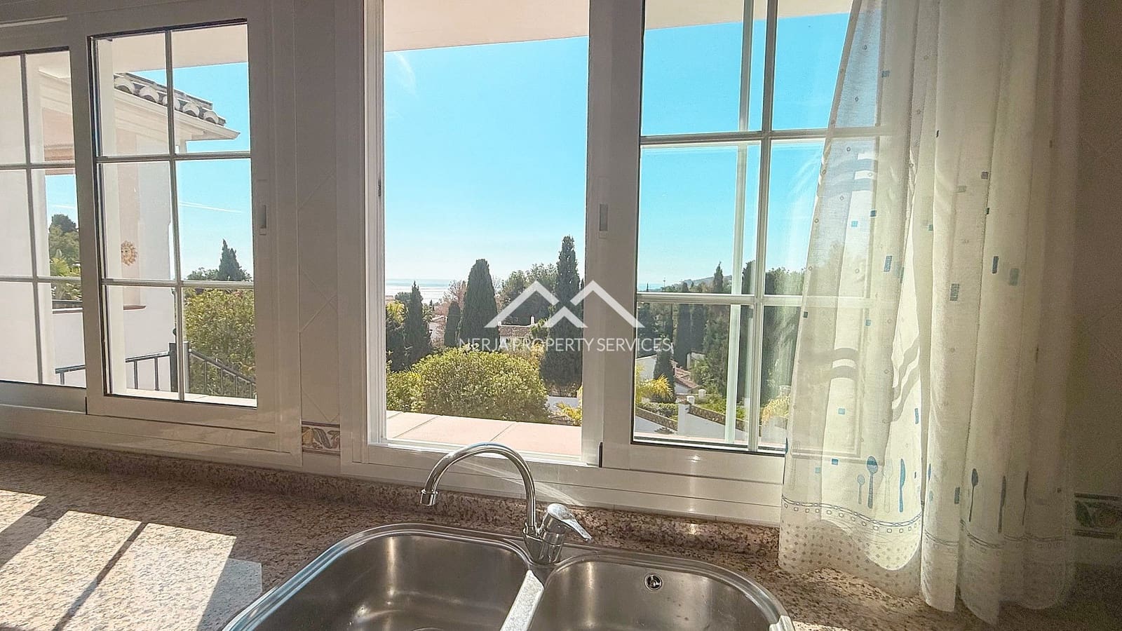 5 soveværelse Villa til salg i Frigiliana med swimmingpool - € 1.299.000 (Ref: 8796392)