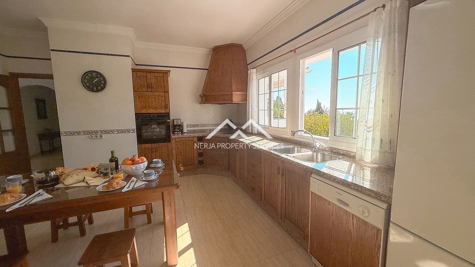 5 soveværelse Villa til salg i Frigiliana med swimmingpool - € 1.299.000 (Ref: 8796392)