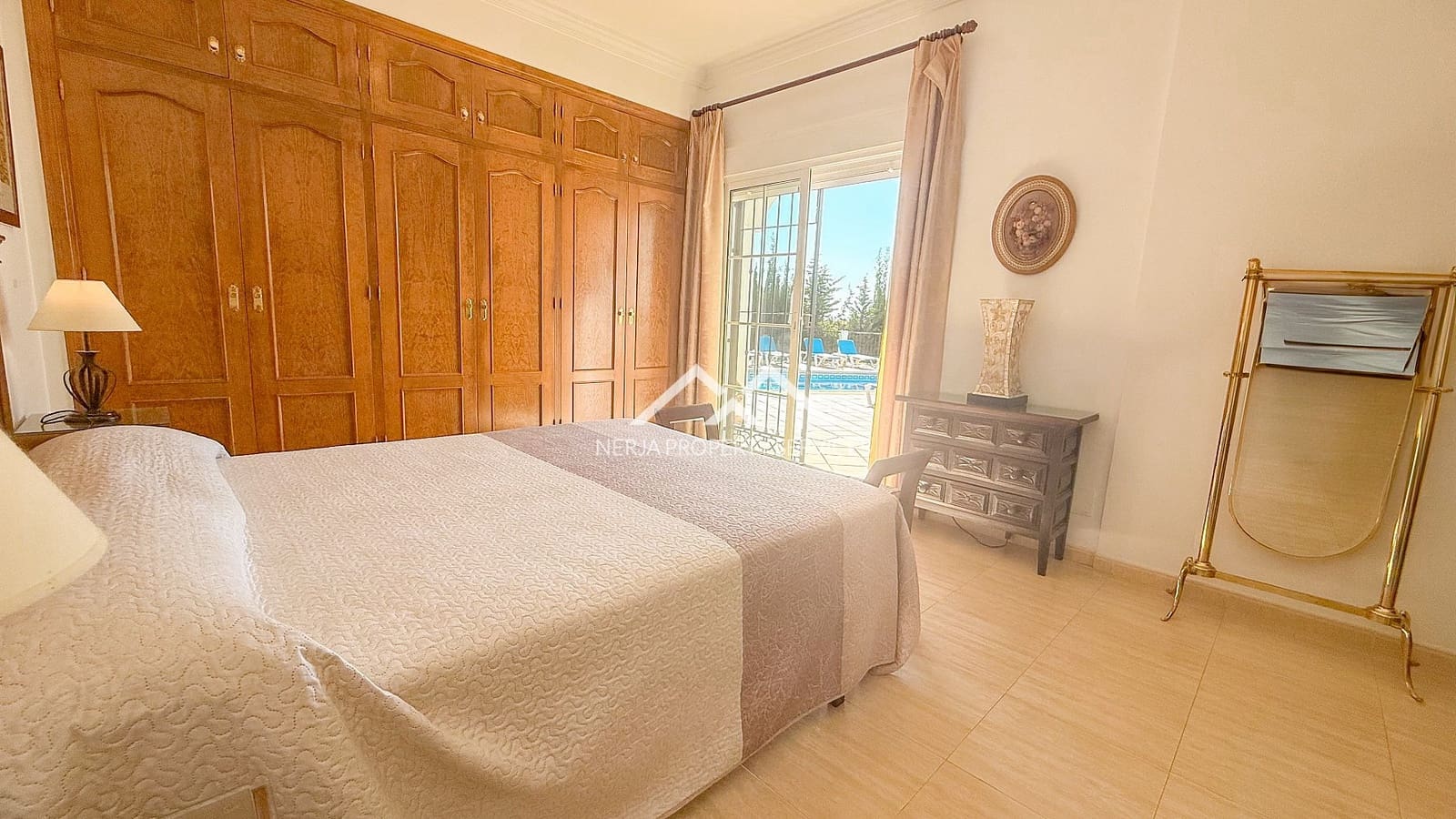 5 soveværelse Villa til salg i Frigiliana med swimmingpool - € 1.299.000 (Ref: 8796392)