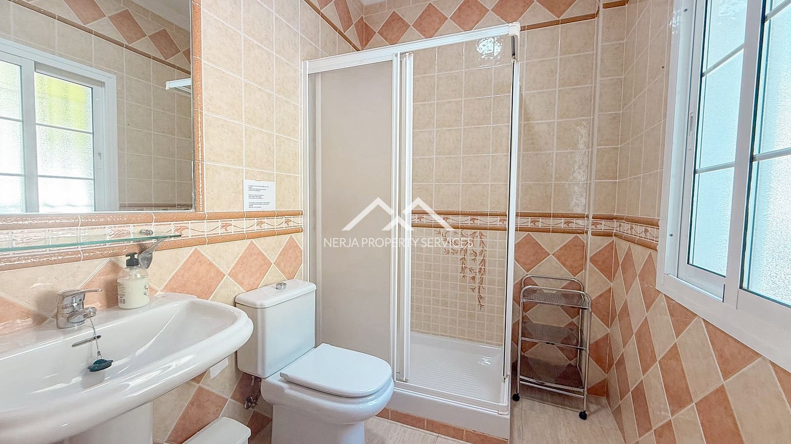 5 soveværelse Villa til salg i Frigiliana med swimmingpool - € 1.299.000 (Ref: 8796392)