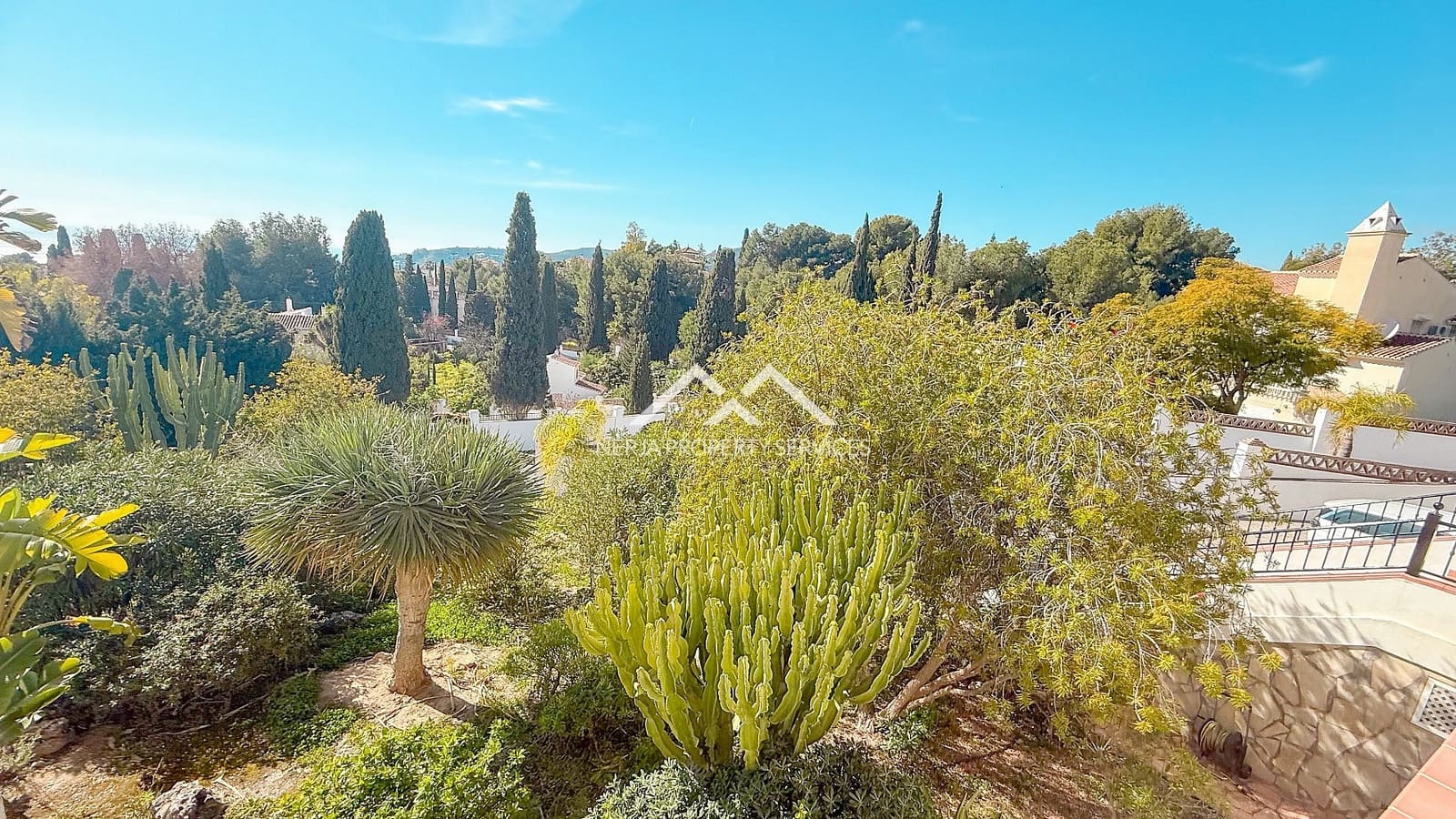 5 soveværelse Villa til salg i Frigiliana med swimmingpool - € 1.299.000 (Ref: 8796392)