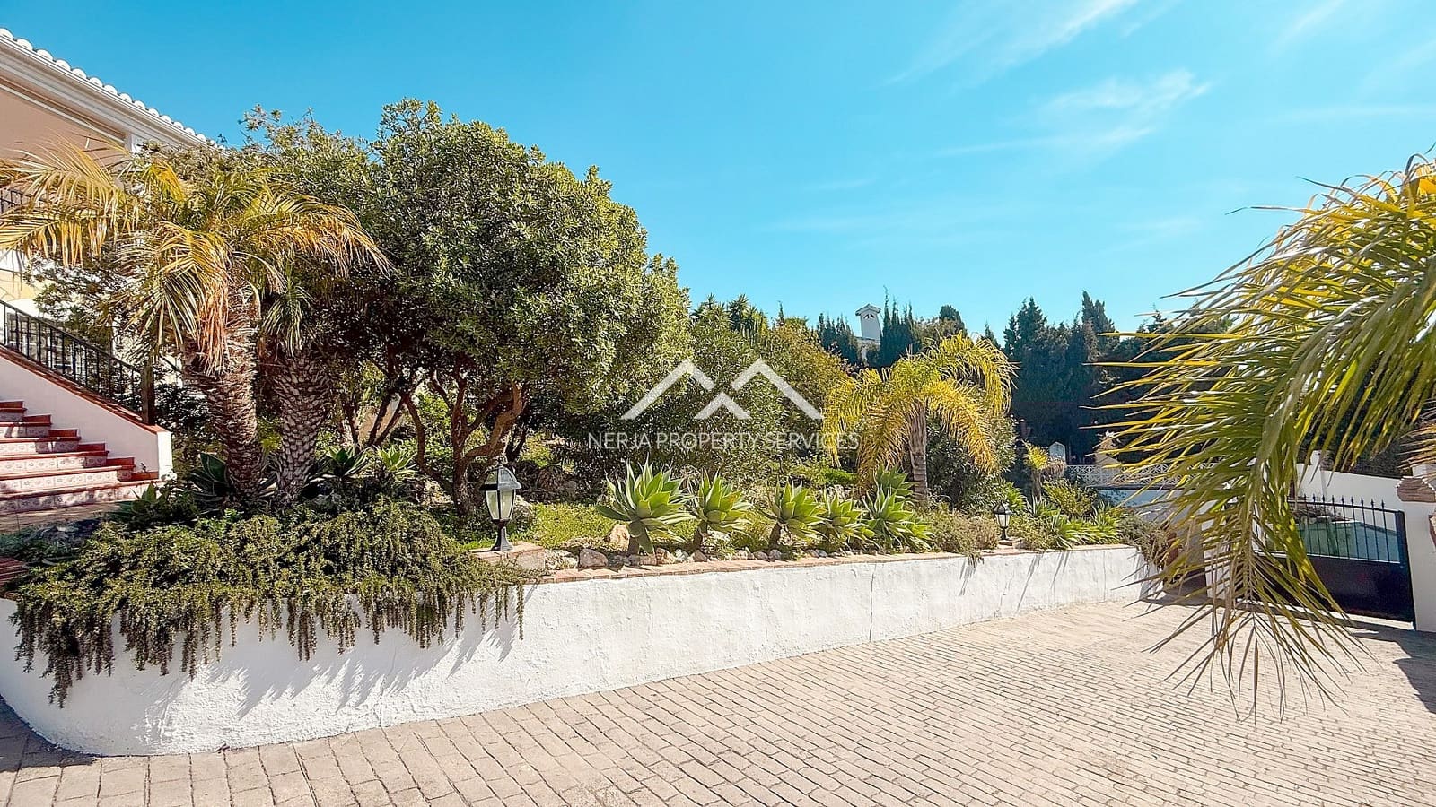 5 soveværelse Villa til salg i Frigiliana med swimmingpool - € 1.299.000 (Ref: 8796392)