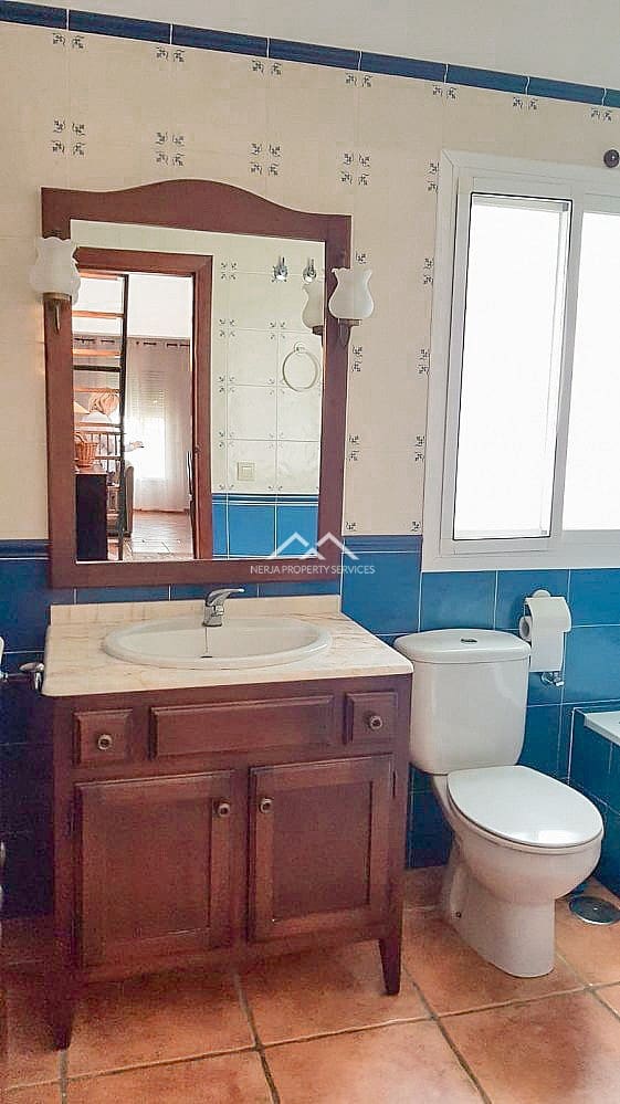 3 sypialnia Dom do wynajęcia w Frigiliana z basenem garażem - 1 750 € (Ref: 8816370)