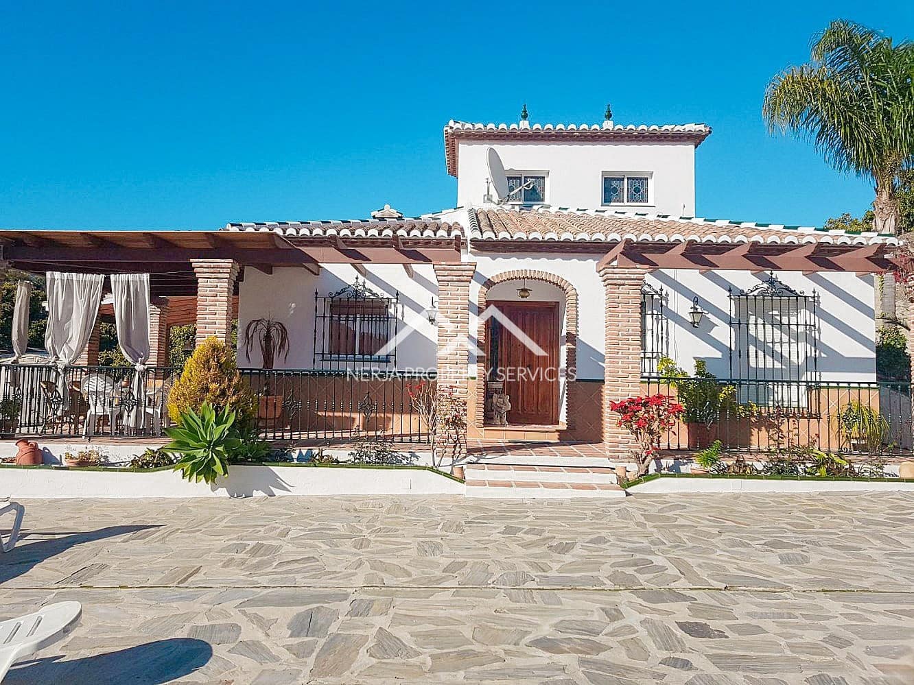 3 sypialnia Dom do wynajęcia w Frigiliana z basenem garażem - 1 750 € (Ref: 8816370)