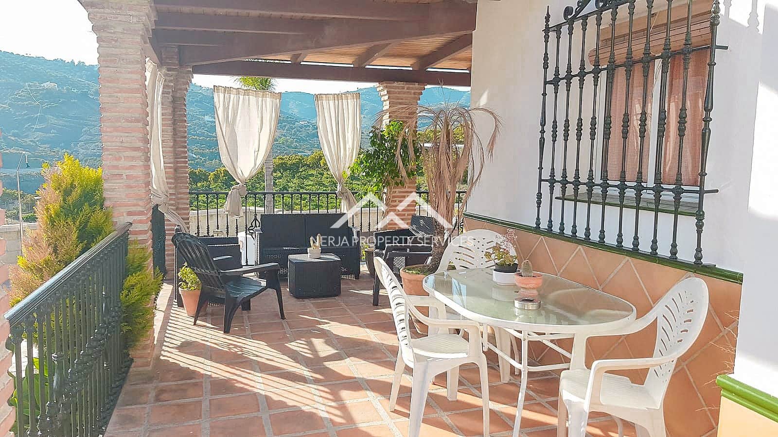 3 sypialnia Dom do wynajęcia w Frigiliana z basenem garażem - 1 750 € (Ref: 8816370)