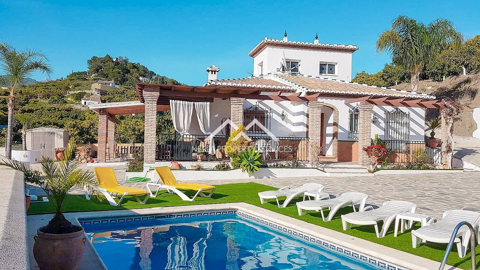 3 sypialnia Dom do wynajęcia w Frigiliana z basenem garażem - 1 750 € (Ref: 8816370)