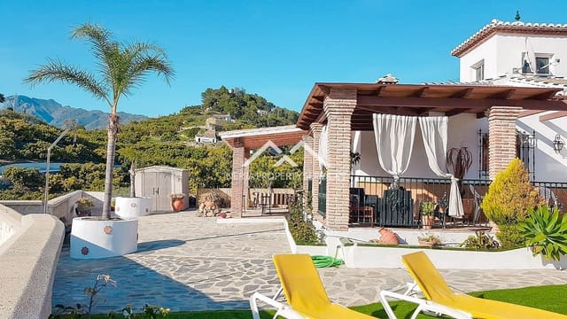 3 sypialnia Dom do wynajęcia w Frigiliana z basenem garażem - 1 750 € (Ref: 8816370)