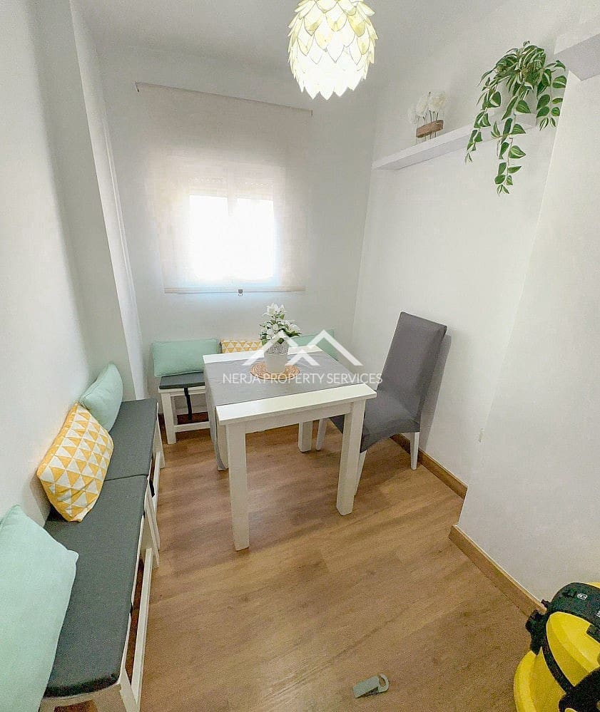 3 soveværelse Byhus til leje i Frigiliana - € 1.100 (Ref: 8816456)