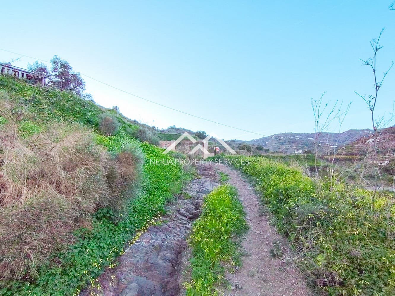 Grunde uden byggetilladelser til salg i Torrox - € 180.000 (Ref: 8826415)