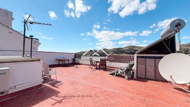 6 soveværelse Byhus til salg i Torrox Pueblo, Torrox - € 299.000 (Ref: 8880478)