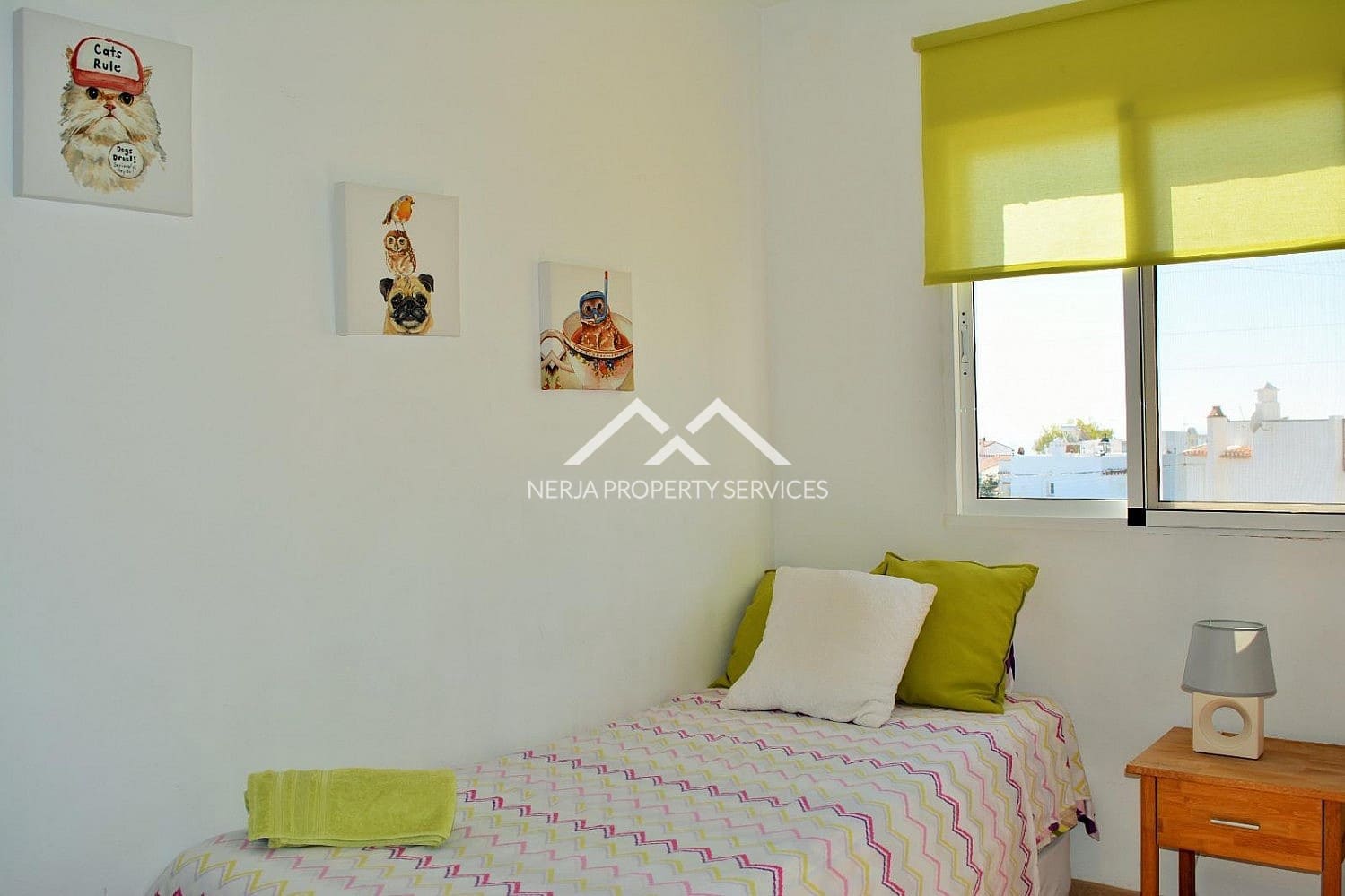 3 bedroom Townhouse for rent in Nerja with pool garage - € 1,100 (Ref: 8901286)