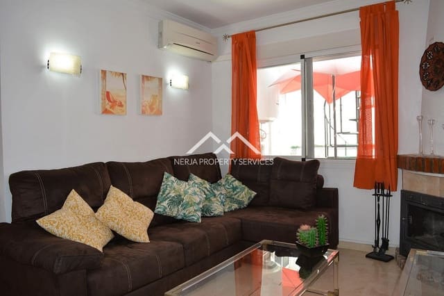 3 bedroom Townhouse for rent in Centro, Nerja with pool garage - € 1,100 (Ref: 8901286)