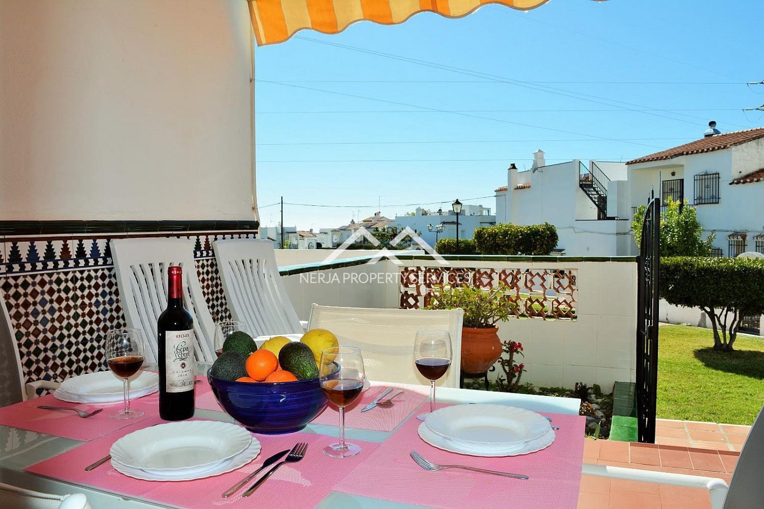 3 bedroom Townhouse for rent in Nerja with pool garage - € 1,100 (Ref: 8901286)