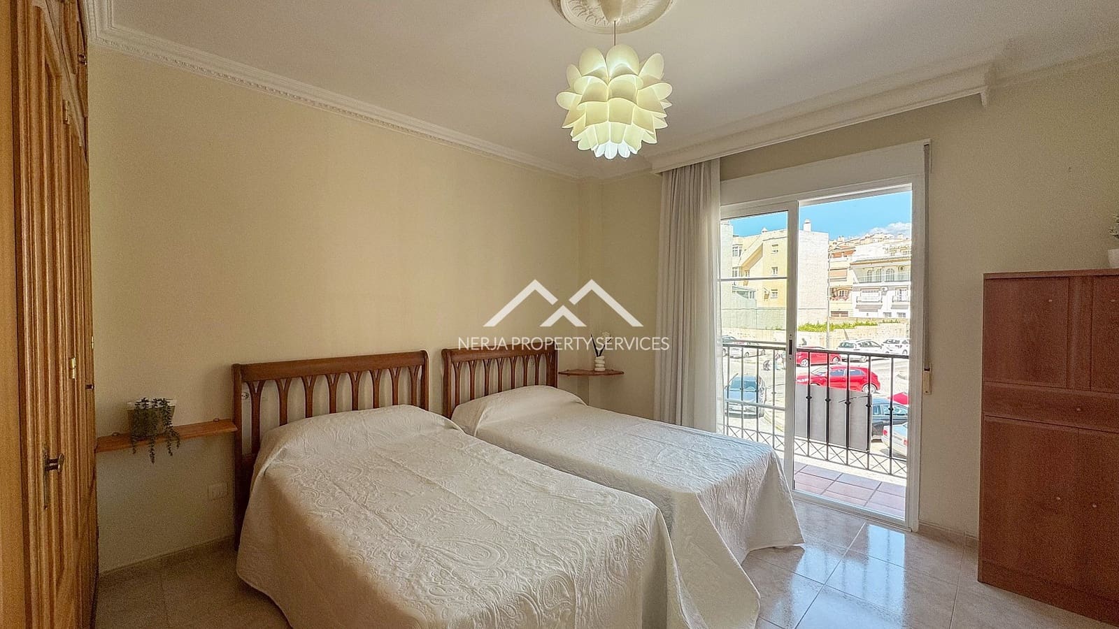 3 soveværelse Lejlighed til salg i Nerja - € 380.000 (Ref: 8917337)