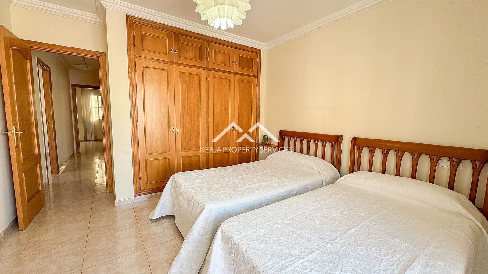 3 soveværelse Lejlighed til salg i Nerja - € 380.000 (Ref: 8917337)