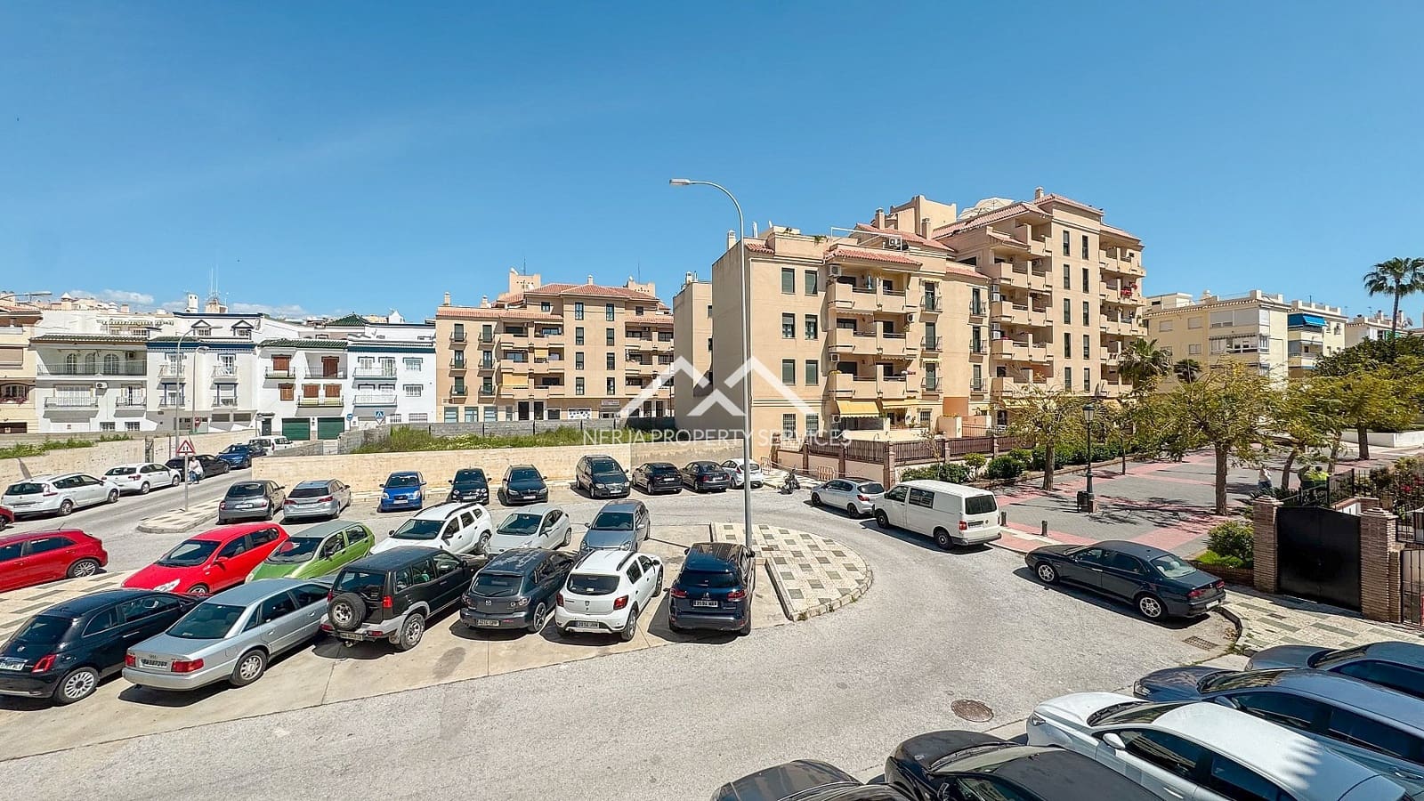 3 soveværelse Lejlighed til salg i Nerja - € 380.000 (Ref: 8917337)