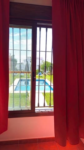 Villa til leje i Centro, Nerja med swimmingpool garage - € 1.100 (Ref: 8917445)