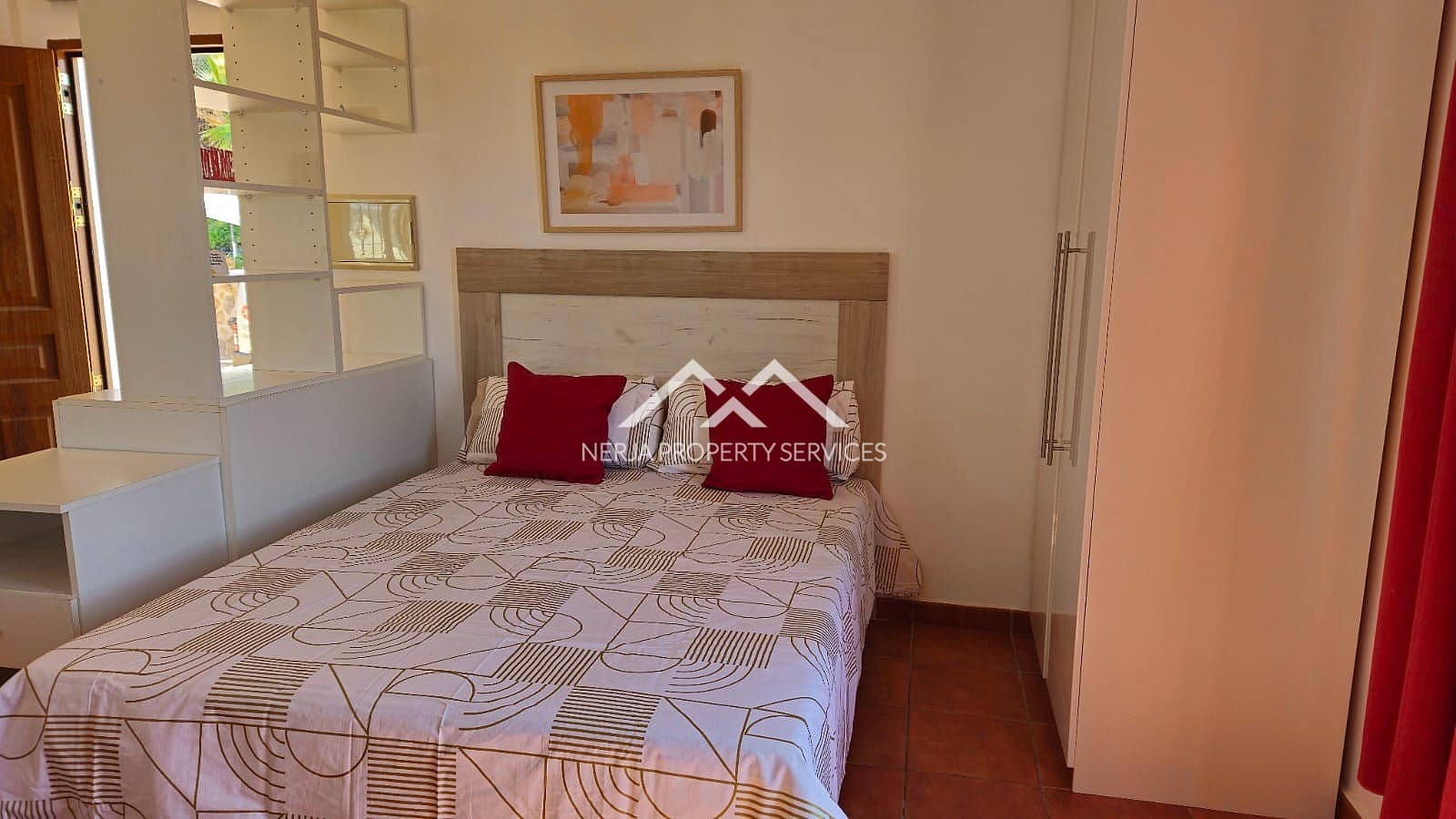 Villa for rent in Nerja with pool garage - € 1,100 (Ref: 8917445)