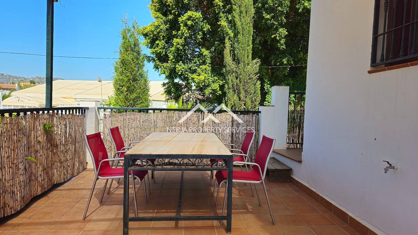 Villa for rent in Nerja with pool garage - € 1,100 (Ref: 8917445)
