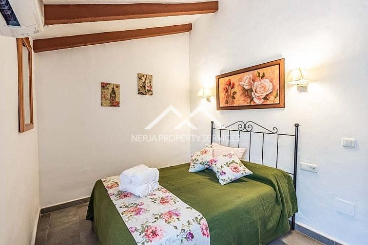 3 slaapkamer Villa te huur in Maro met zwembad - € 1.625 (Ref: 8932976)