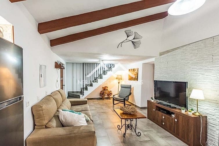 3 slaapkamer Villa te huur in Maro met zwembad - € 1.625 (Ref: 8932976)