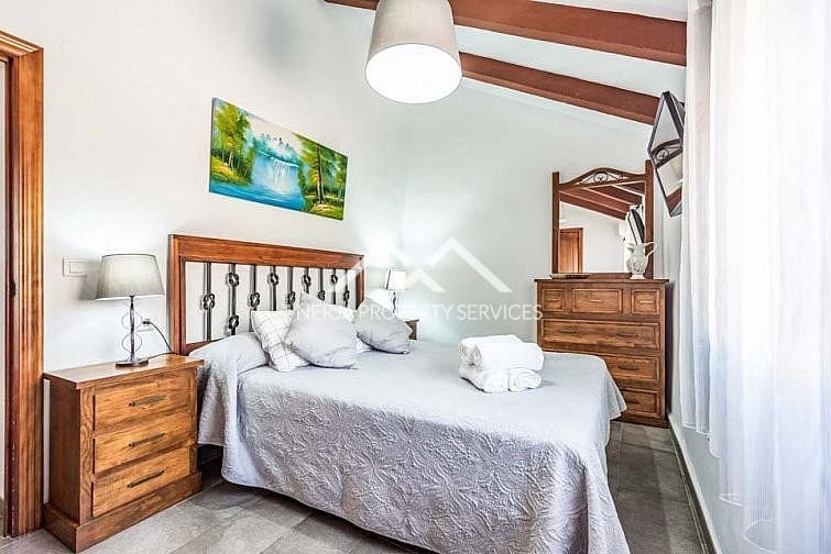 3 slaapkamer Villa te huur in Maro met zwembad - € 1.625 (Ref: 8932976)