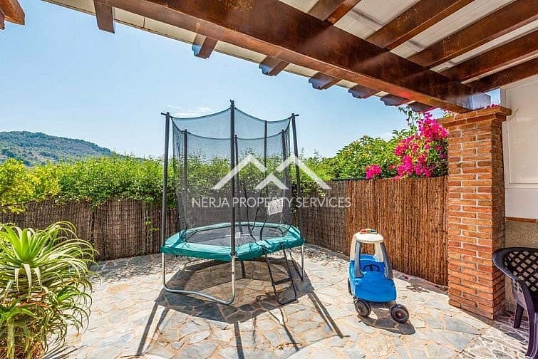 3 slaapkamer Villa te huur in Maro met zwembad - € 1.625 (Ref: 8932976)