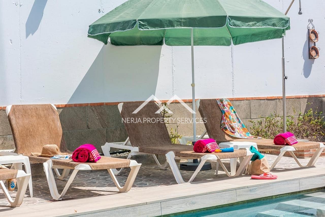 3 slaapkamer Villa te huur in Maro met zwembad - € 1.625 (Ref: 8932976)