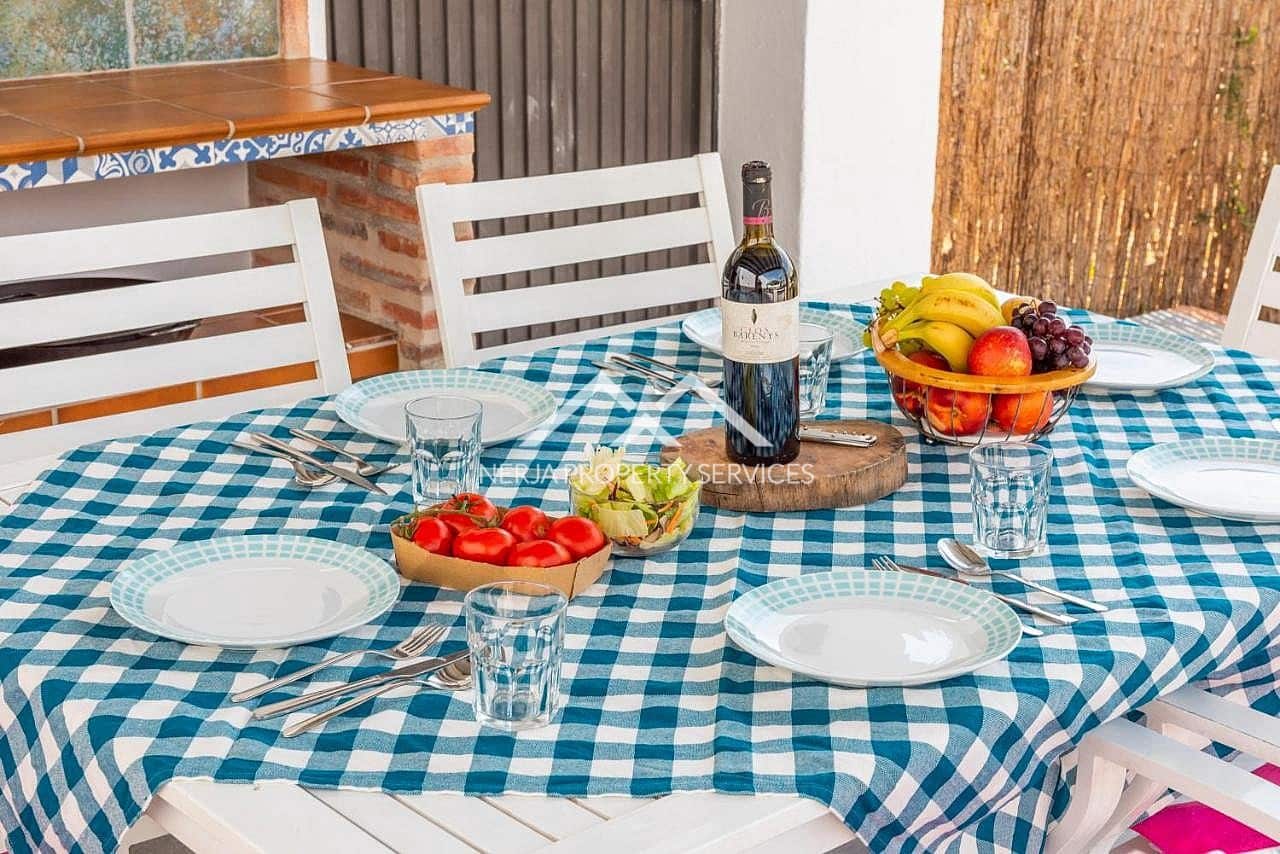 3 slaapkamer Villa te huur in Maro met zwembad - € 1.625 (Ref: 8932976)