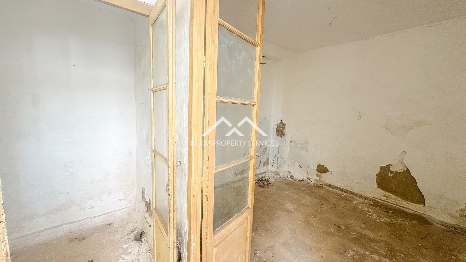 Byhus til salg i Nerja - € 350.000 (Ref: 8947246)