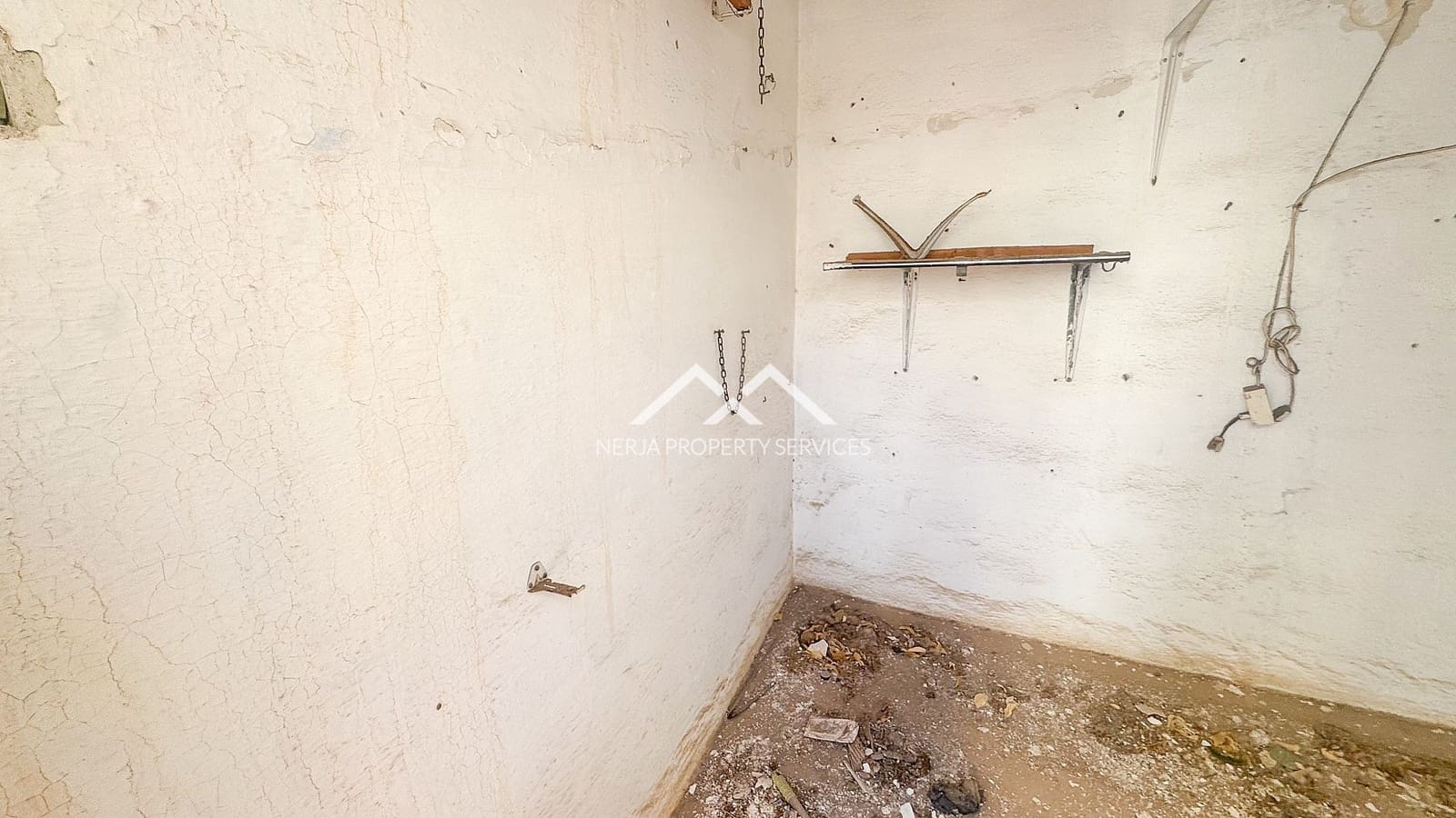 Byhus til salg i Nerja - € 350.000 (Ref: 8947246)