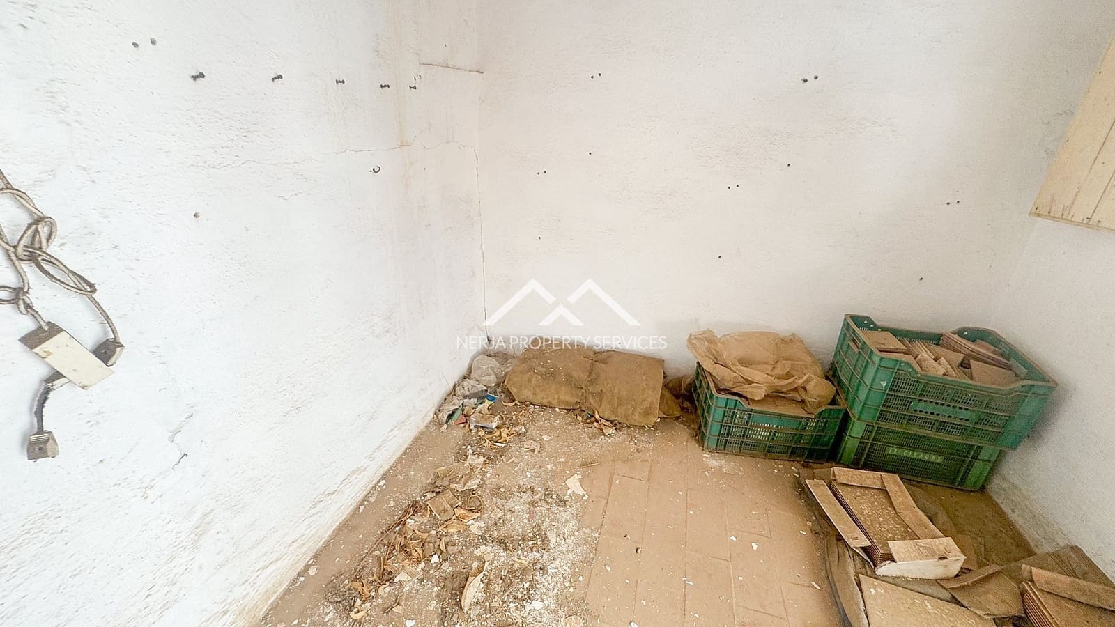 Byhus til salg i Nerja - € 350.000 (Ref: 8947246)