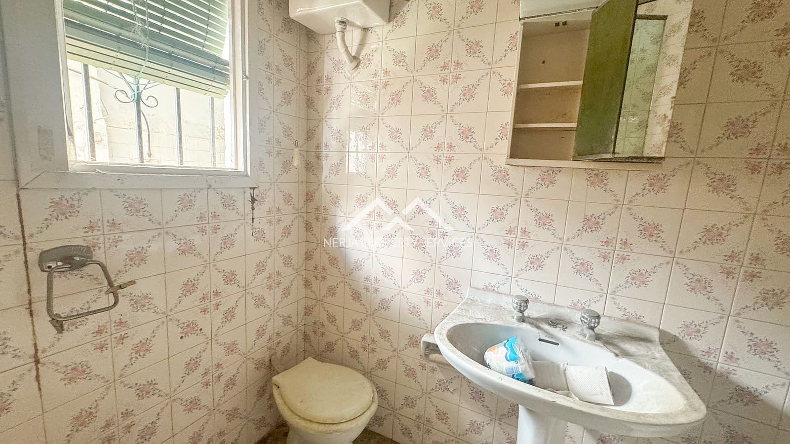 Byhus til salg i Nerja - € 350.000 (Ref: 8947246)