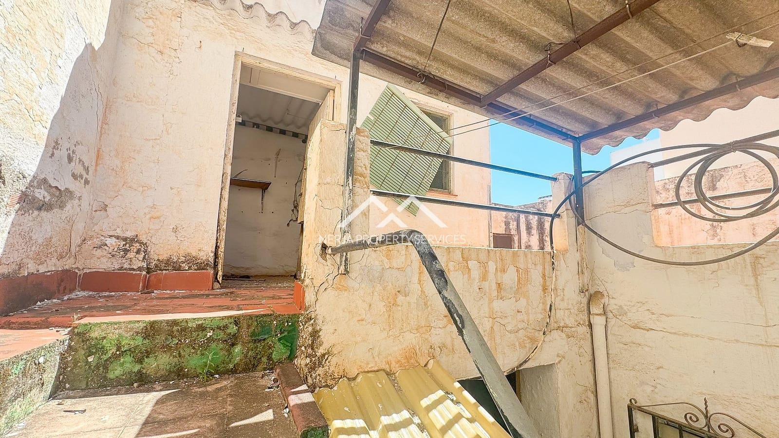 Byhus til salg i Nerja - € 350.000 (Ref: 8947246)