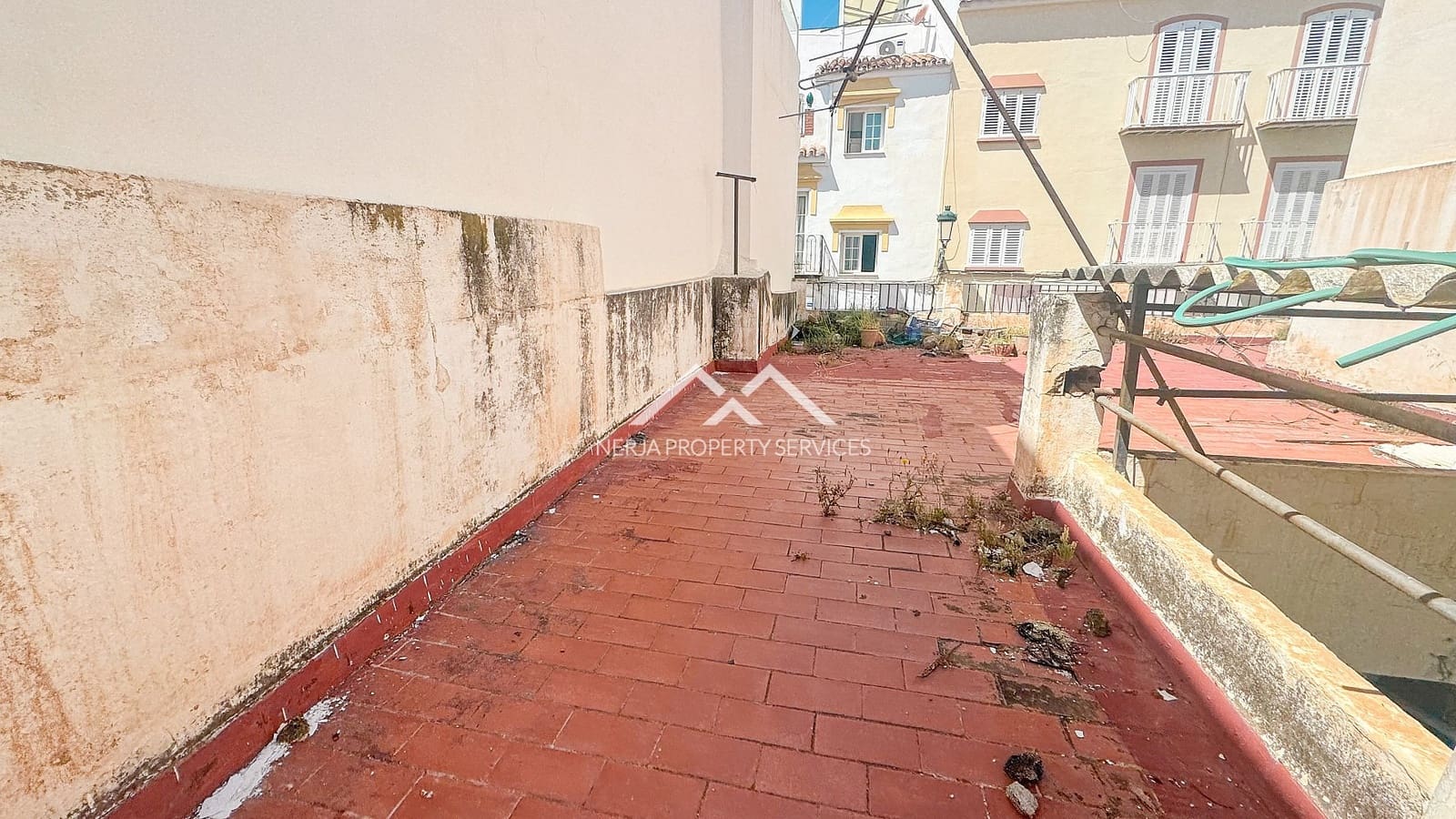 Byhus til salg i Nerja - € 350.000 (Ref: 8947246)