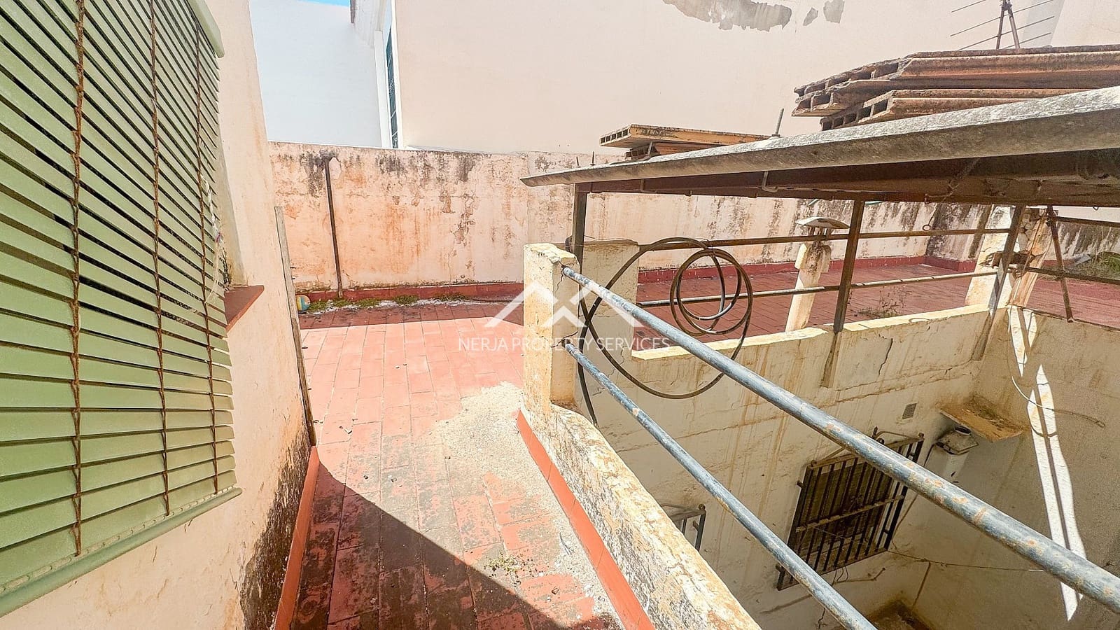 Byhus til salg i Nerja - € 350.000 (Ref: 8947246)