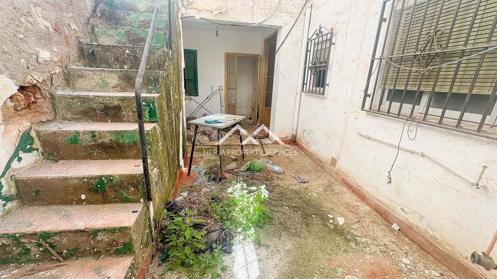 Byhus til salg i Nerja - € 350.000 (Ref: 8947246)