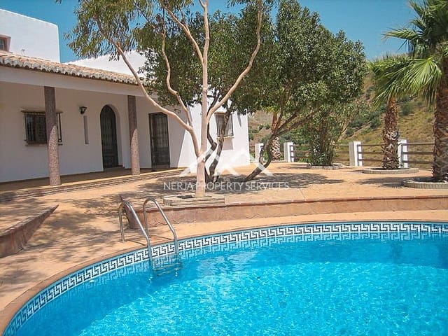 3 soverom Villa til leie i Triana, Vélez-Málaga med svømmebasseng - € 2 600 (Ref: 8960386)