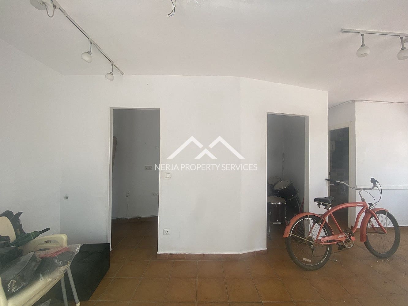 Commercieel te koop in Nerja - € 90.000 (Ref: 8970900)