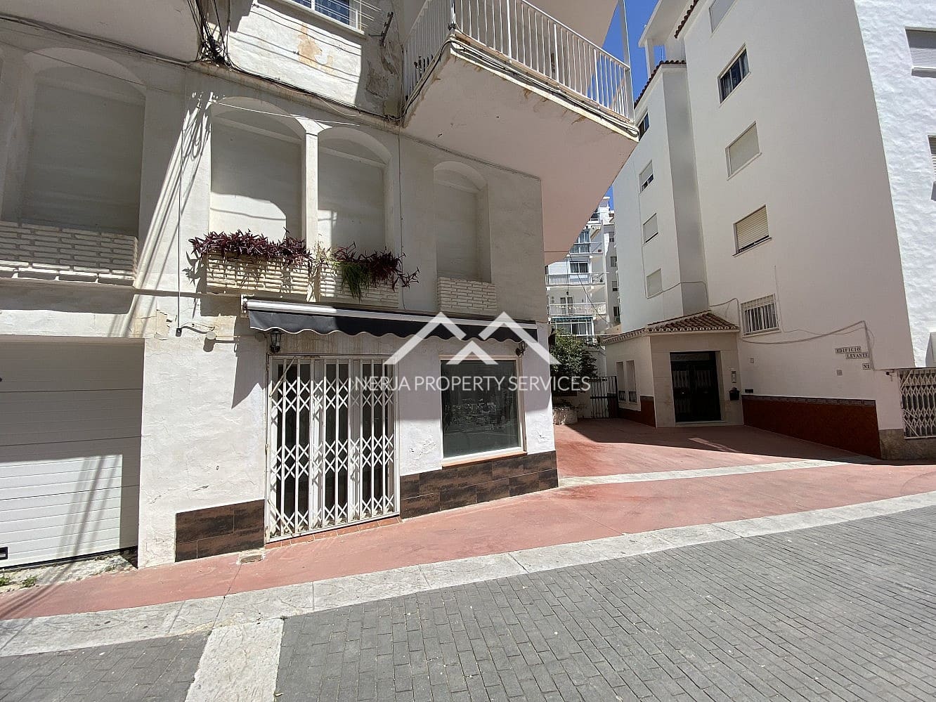 Commercieel te koop in Nerja - € 90.000 (Ref: 8970900)