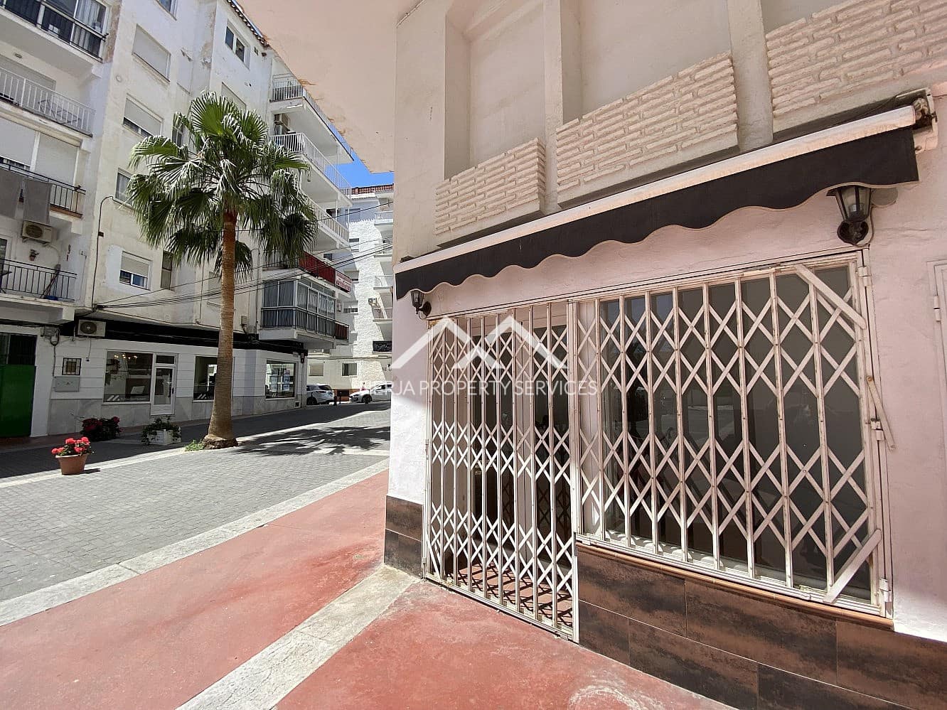 Commercieel te koop in Nerja - € 90.000 (Ref: 8970900)