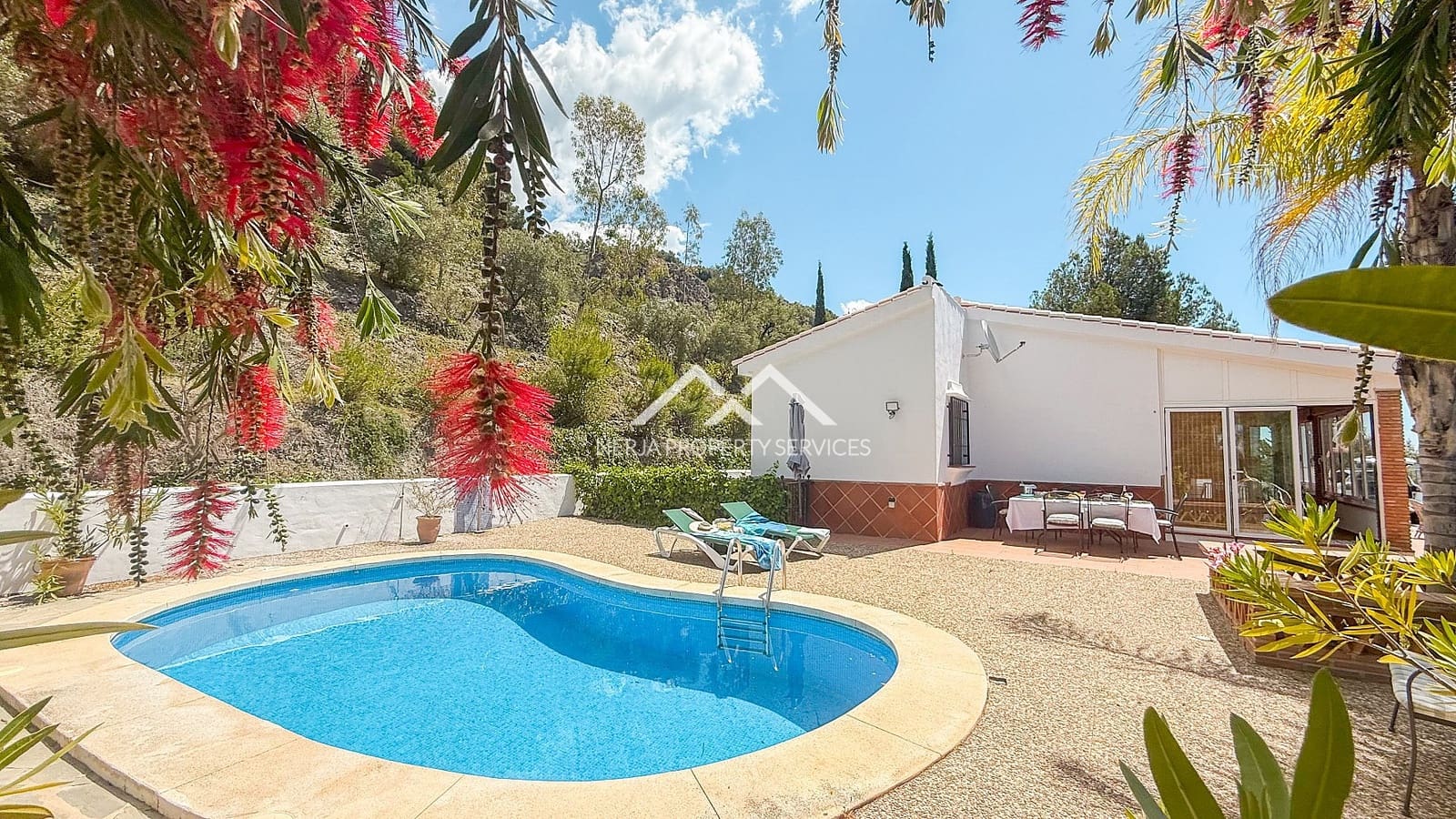 2 bedroom Villa for sale in Frigiliana with pool garage - € 549,000 (Ref: 8971191)