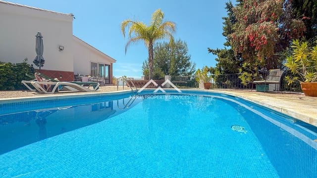 2 soverom Villa til salgs i Frigiliana med svømmebasseng garasje - € 549 000 (Ref: 8971191)