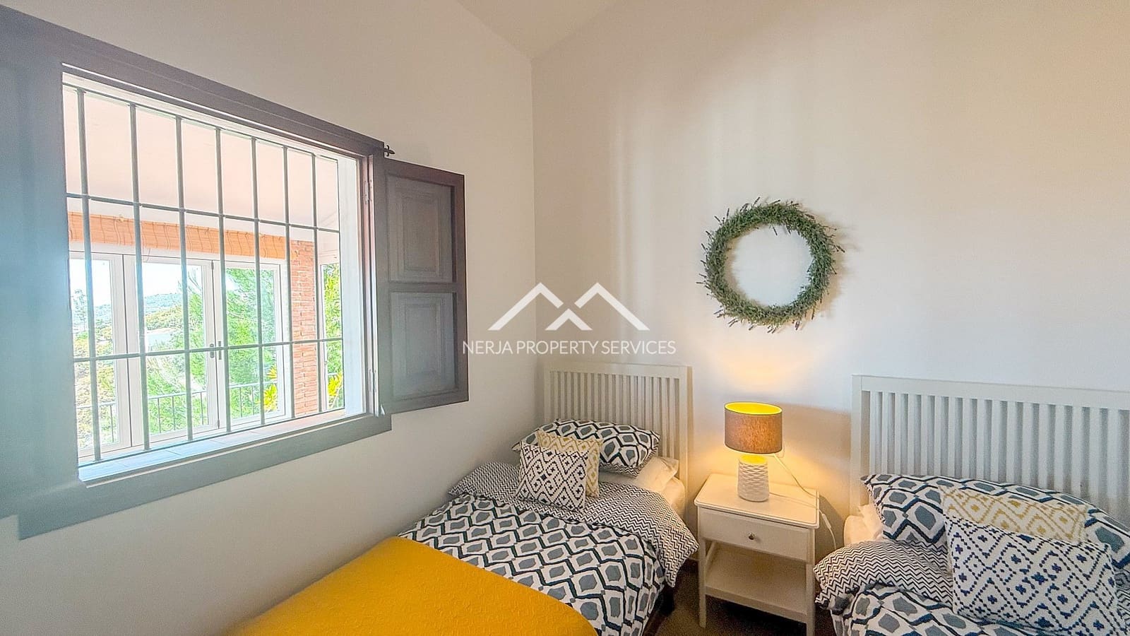 2 chambre Villa/Maison à vendre à Frigiliana avec piscine garage - 549 000 € (Ref: 8971191)