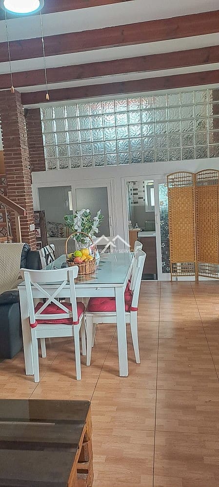 3 soveværelse Villa til leje i Torrox med swimmingpool garage - € 1.100 (Ref: 8971192)