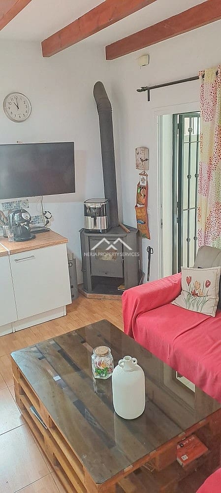 3 soveværelse Villa til leje i Torrox med swimmingpool garage - € 1.100 (Ref: 8971192)