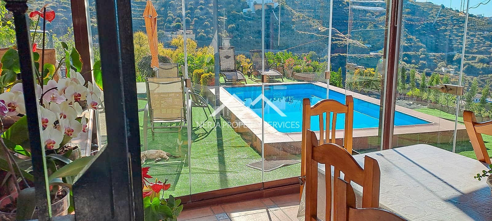 3 soveværelse Villa til leje i Torrox med swimmingpool garage - € 1.100 (Ref: 8971192)